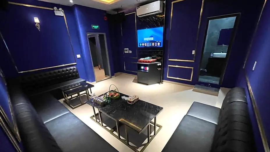 다낭 BMW 가라오케