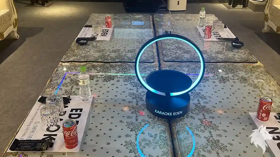 음료가 세팅된 테이블