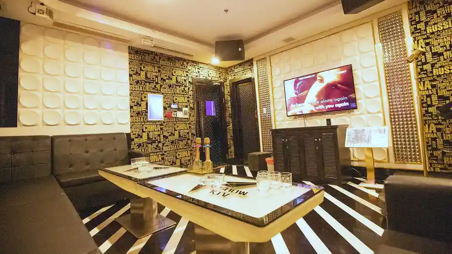 다낭 브이쇼 가라오케